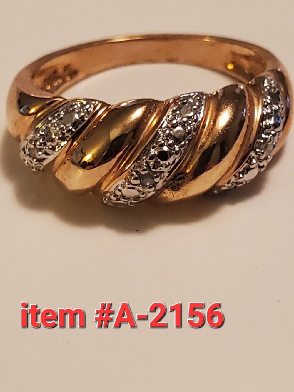 1 Beautiful Gold Ring , item # A -2156, wt  4. grams.